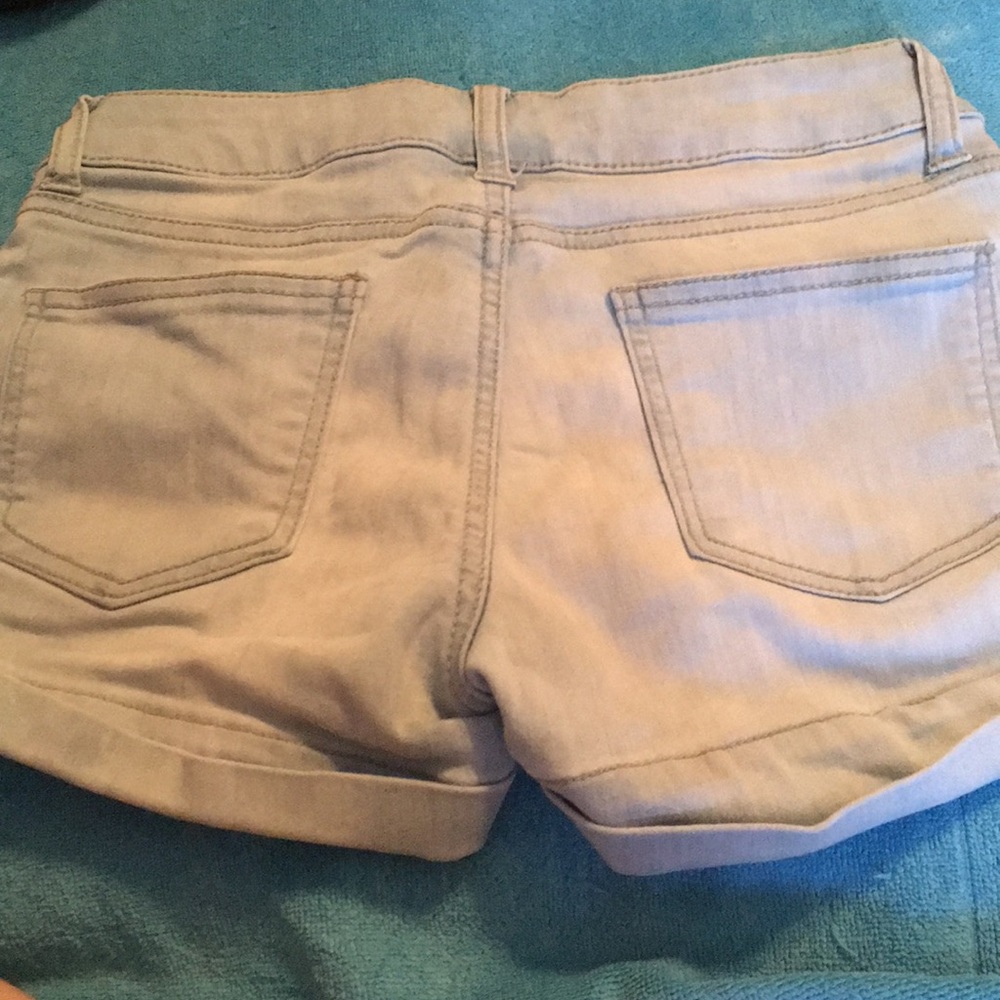 Shorts - Picture 2 of 4